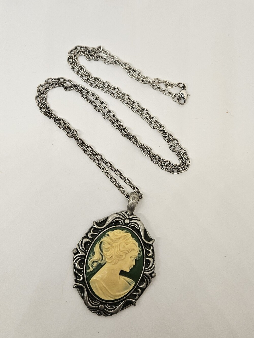 Woman Cameo Profile Green Cream Silver Tone Necklace Long Art Deco Victorian